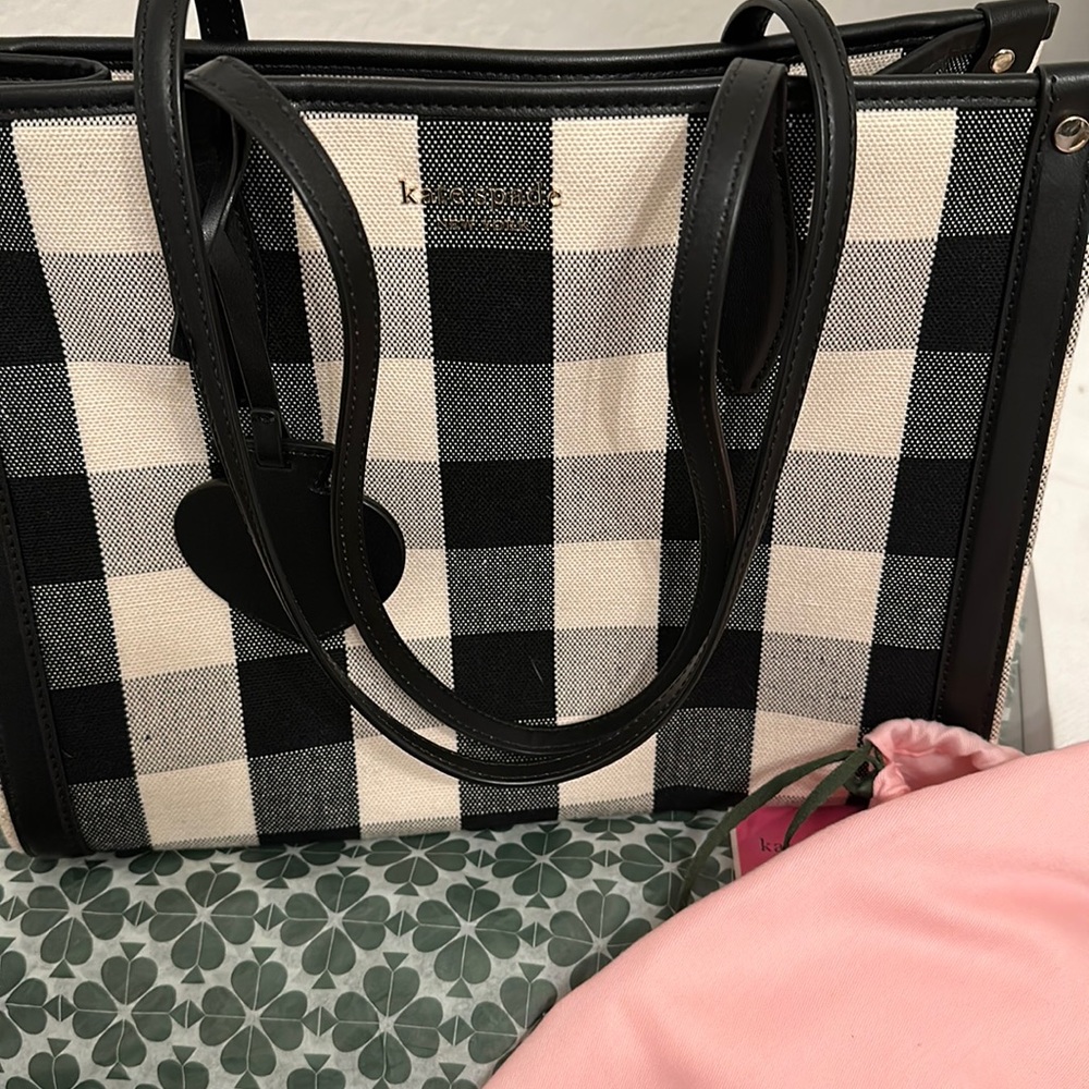 Classic black /white checkered pattern Kate Spade medium tote/purse.